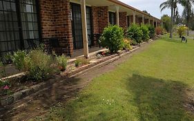 Lakeside Lodge Motel